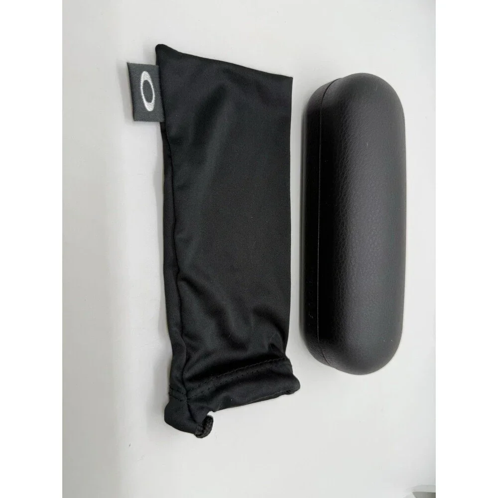 OAKLEY Eyeglass CASE, Black Hard Shell, Pill design+ Pouch! Pre-Owned, 9/10 cond